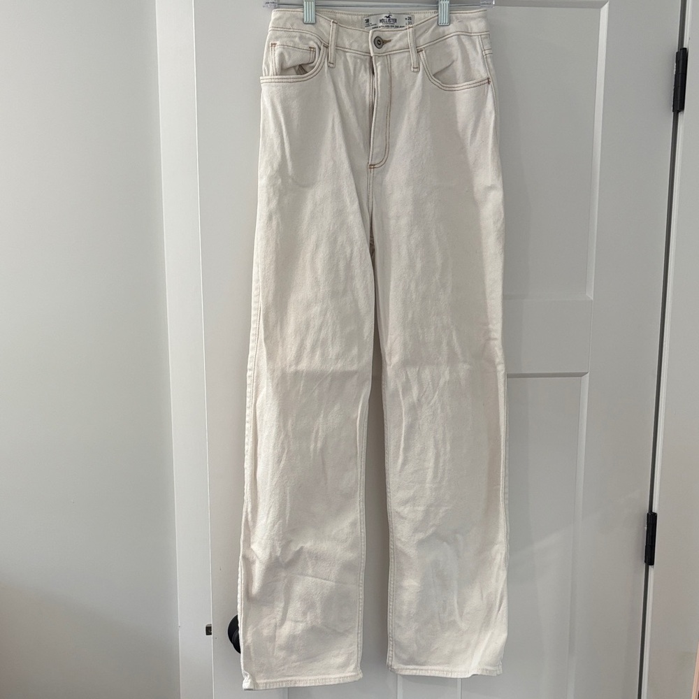 Hollister Women's Curvy Ultra High-Rise Cream Dad Jeans